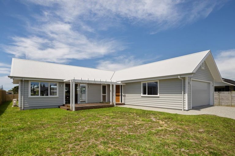 Photo of property in 156 Kupe Drive, Whitianga, 3510