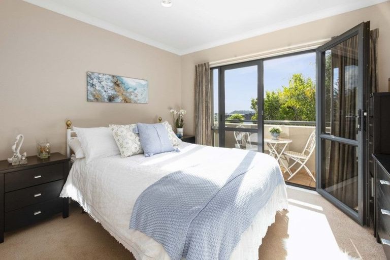 Photo of property in 34 Byblos Place, The Gardens, Auckland, 2105