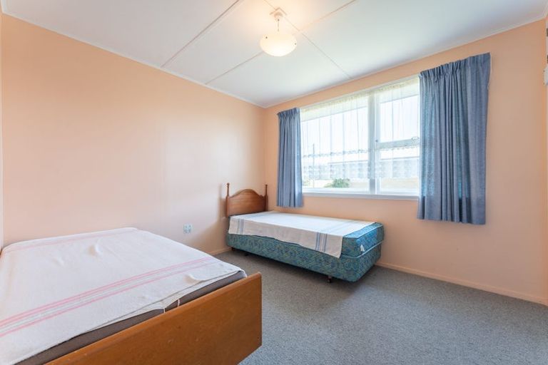 Photo of property in 2 Balmoral Street, Waimate, 7924