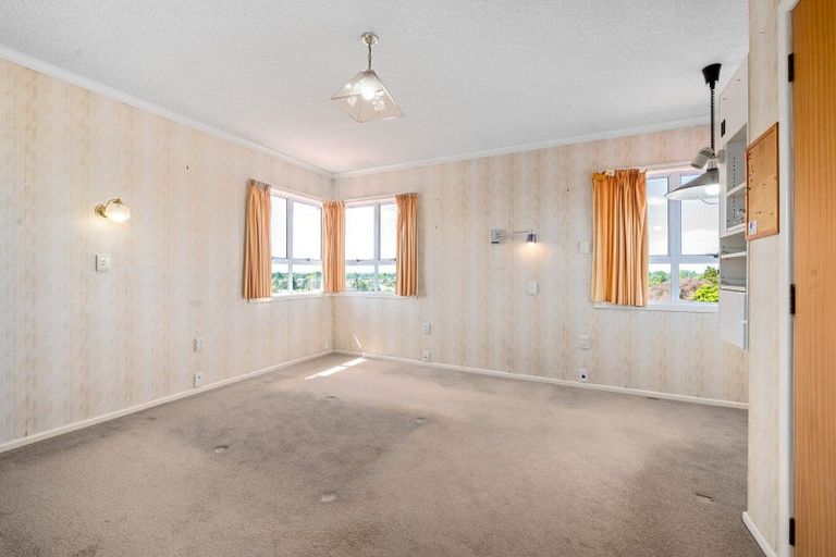 Photo of property in 42 Forest Lake Road, Forest Lake, Hamilton, 3200