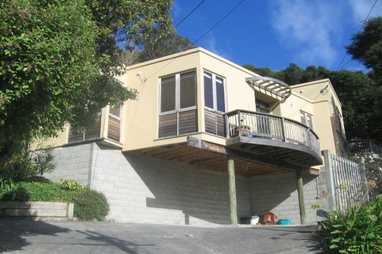 Photo of property in 29 Mahina Road, Mahina Bay, Lower Hutt, 5013