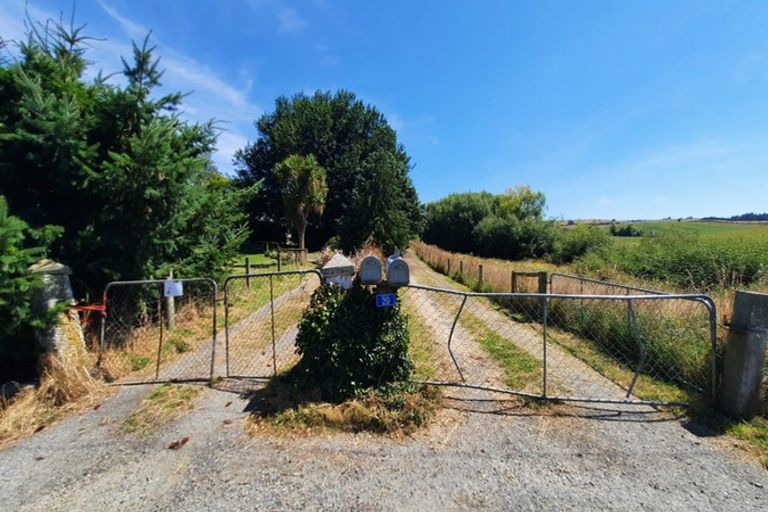 Photo of property in 29 Berwick Road, Clarendon, Outram, 9073