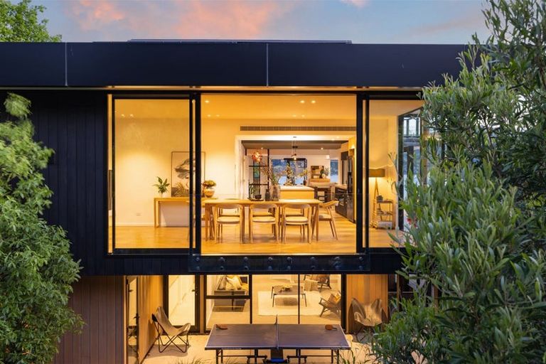 Photo of property in 19 Cass Bay Place, Cass Bay, Lyttelton, 8082