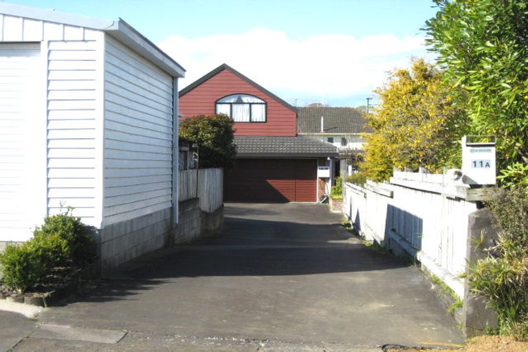 Photo of property in 11 Turehu Street, Merrilands, New Plymouth, 4312