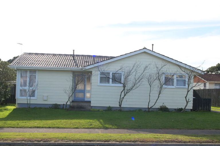 Photo of property in 52 Chelburn Crescent, Mangere East, Auckland, 2024