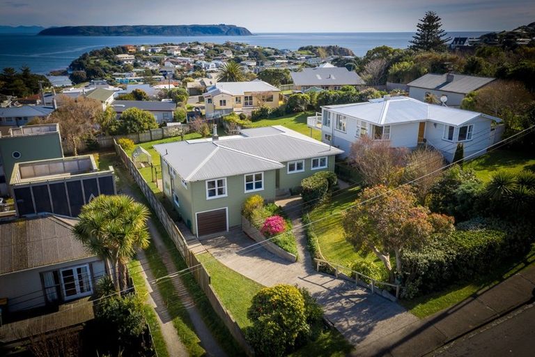 Photo of property in 5 Herewini Street, Titahi Bay, Porirua, 5022