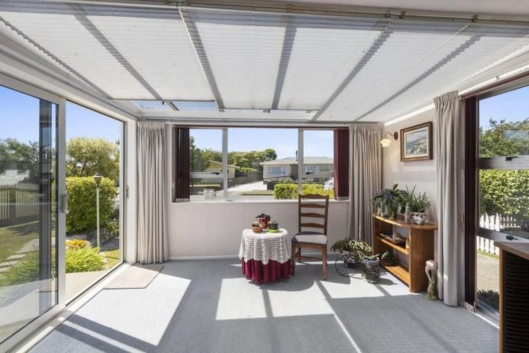 Photo of property in 20 Stirling Street, Levin, 5510