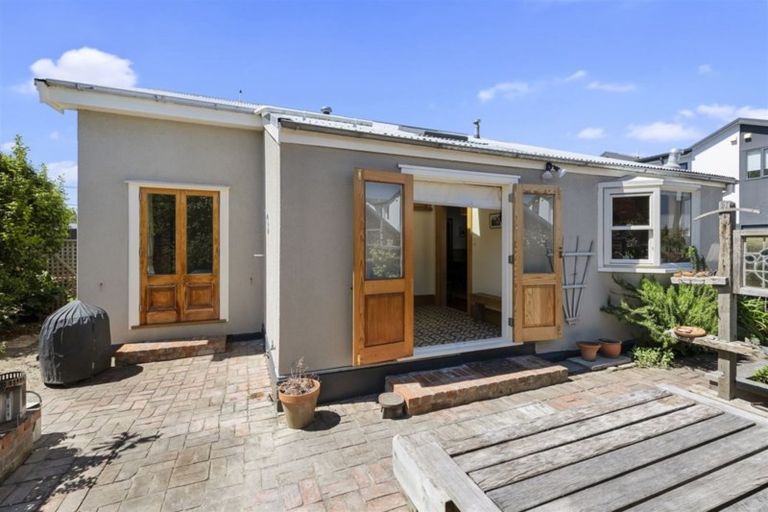 Photo of property in 1 Vienna Street, Waltham, Christchurch, 8023