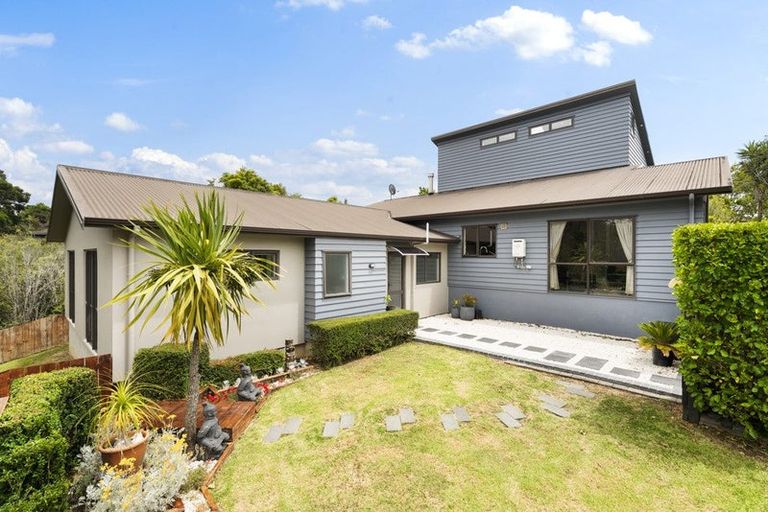Photo of property in 28 Durbin Court, Greenhithe, Auckland, 0632