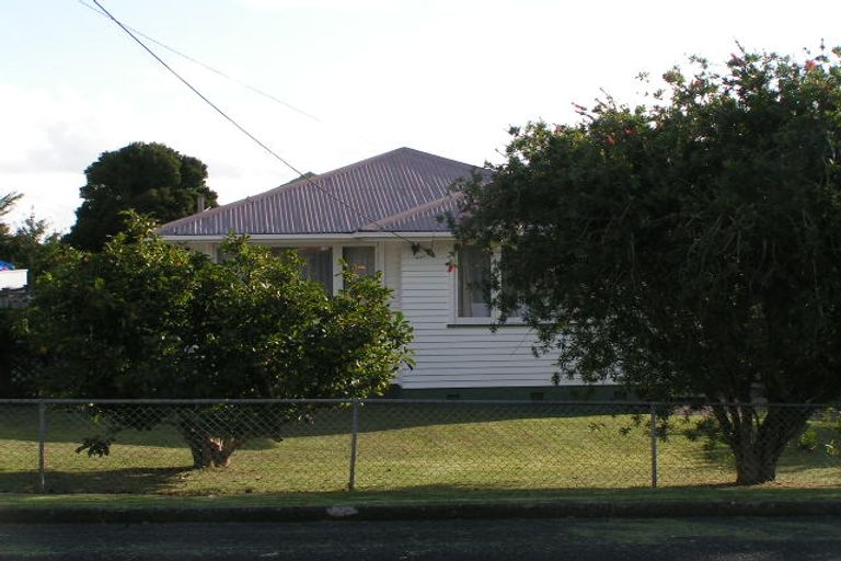 Photo of property in 1/4 Walter Street, Hauraki, Auckland, 0622