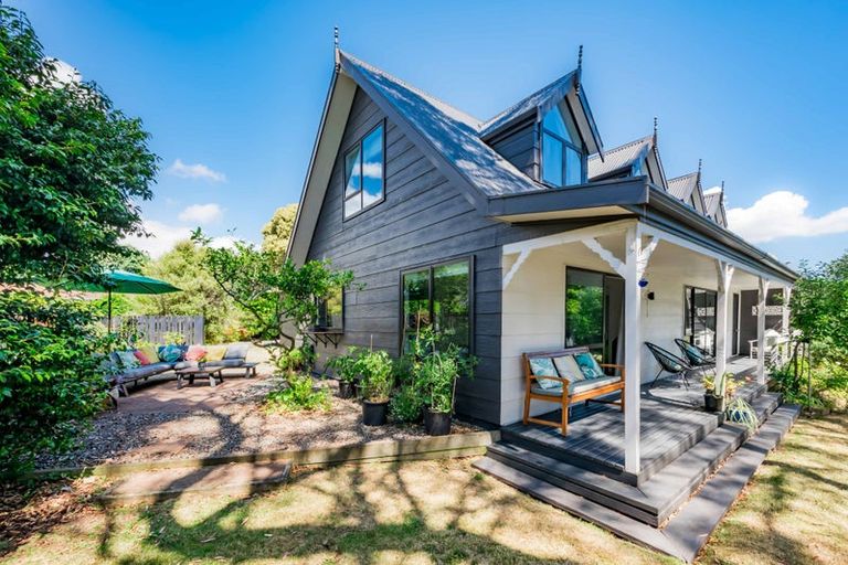 Photo of property in 10 Kanawa Street, Waikanae, 5036