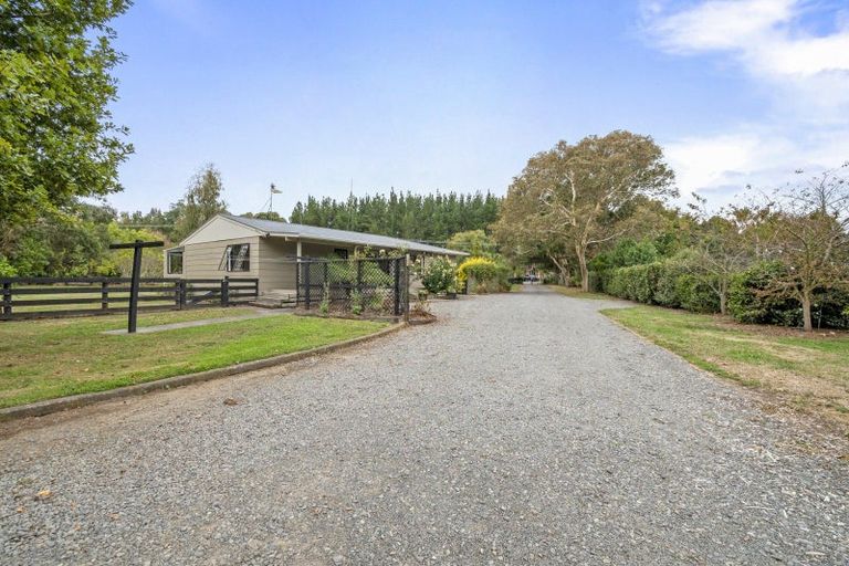 Photo of property in 21 Raumai Road, Bulls, 4894