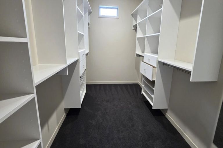 Photo of property in 34 Holcombrooke Lane, Welcome Bay, Tauranga, 3175