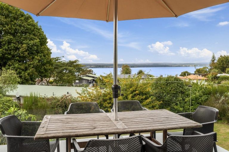 Photo of property in 11 Alberta Street, Acacia Bay, Taupo, 3330
