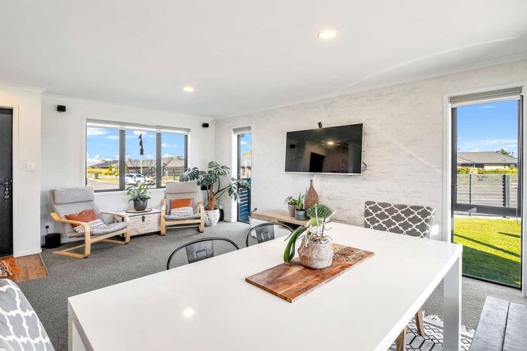 Photo of property in 28 Macdonald Heights, Feilding, 4702