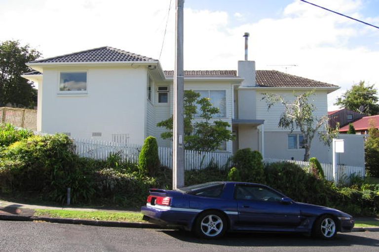 Photo of property in 31 Channel View Road, Campbells Bay, Auckland, 0630