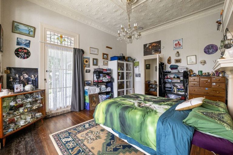 Photo of property in 18 Mills Street, Eltham, 4322