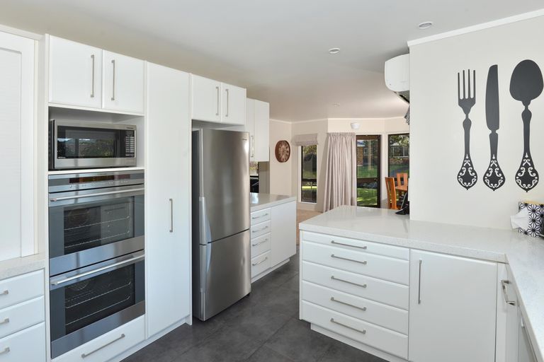 Photo of property in 1 Pohutukawa Place, Maunu, Whangarei, 0110