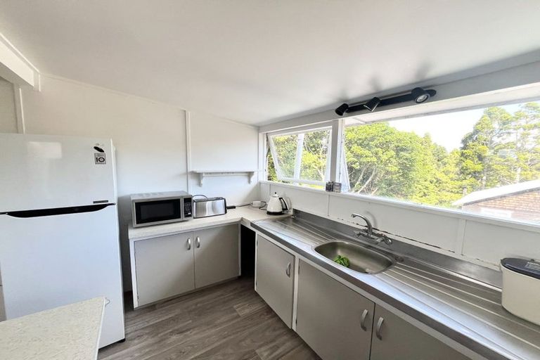 Photo of property in 36 Rangatira Road, Birkenhead, Auckland, 0626