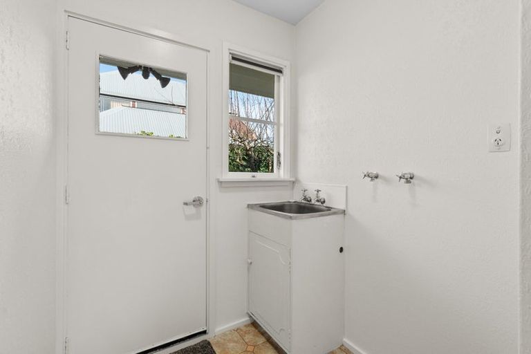 Photo of property in 1/2a Chilcombe Street, Ilam, Christchurch, 8041