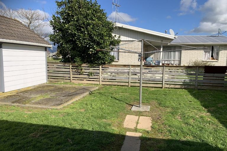 Photo of property in 1 Waimarie Park, Levin, 5510