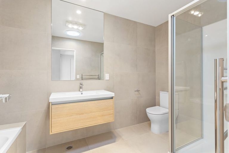 Photo of property in 36 Viridian Avenue, Rosehill, Papakura, 2113