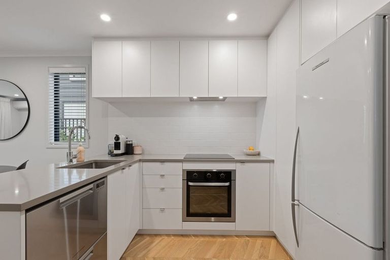 Photo of property in 10 Patariki Way, Beach Haven, Auckland, 0626