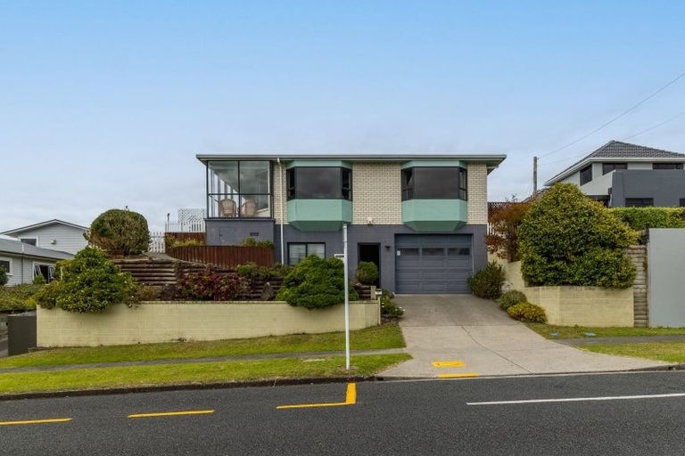 Photo of property in 47 Paynters Avenue, Strandon, New Plymouth, 4312