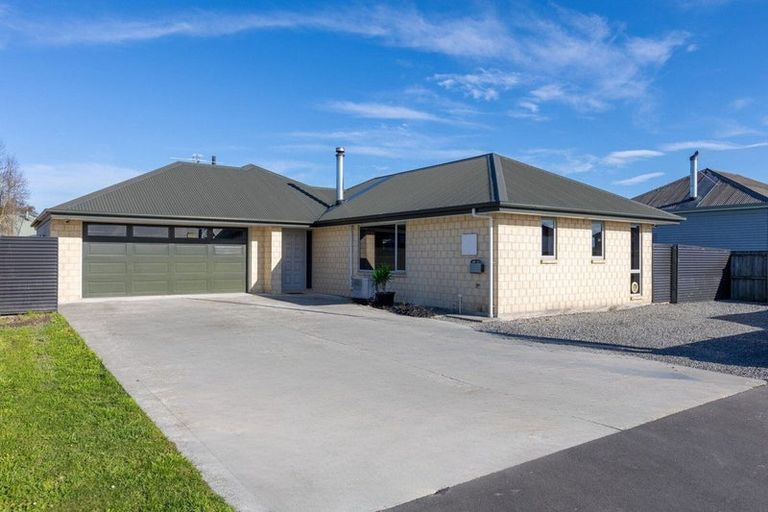 Photo of property in 21 Cridland Street West, Kaiapoi, 7630