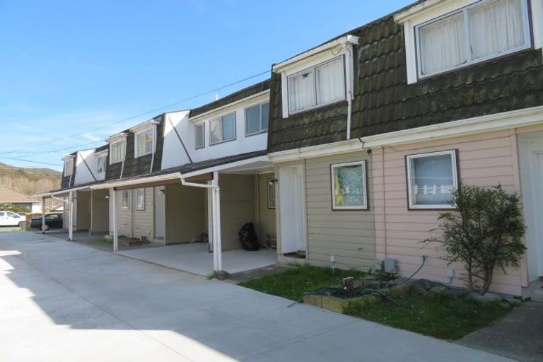 Photo of property in 99b Rata Street, Naenae, Lower Hutt, 5011