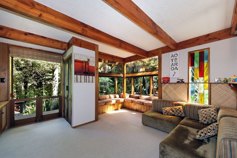 Photo of property in 12 Taraire Road, Titirangi, Auckland, 0604