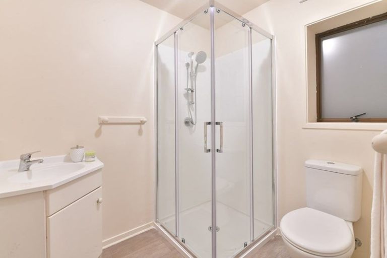 Photo of property in 73 Arran Road, Browns Bay, Auckland, 0630