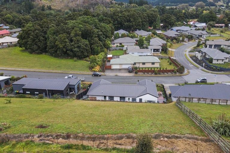 Photo of property in 24 Genia Drive, Wakefield, 7025