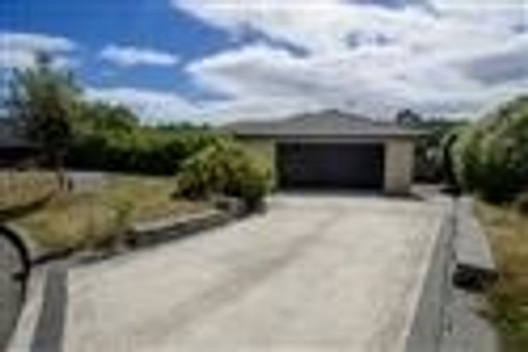 Photo of property in 12 Kaweka Close, Aotea, Porirua, 5024