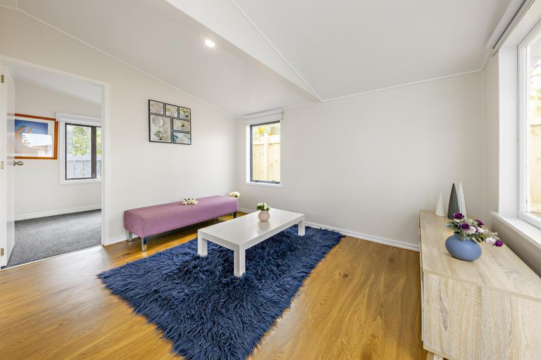 Photo of property in 26 Chingford Close, Mangere, Auckland, 2022