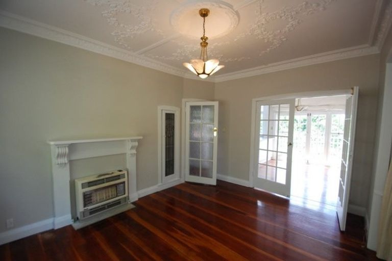 Photo of property in 28 Barnard Street, Wadestown, Wellington, 6012