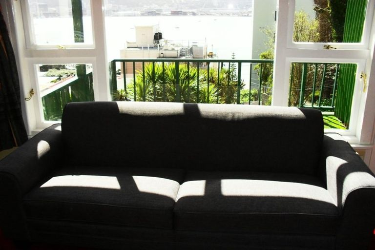 Photo of property in 216 Oriental Parade, Oriental Bay, Wellington, 6011