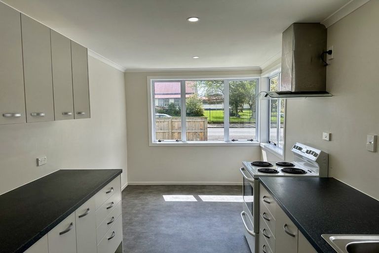 Photo of property in 102 Vogel Street, Woodville, 4920
