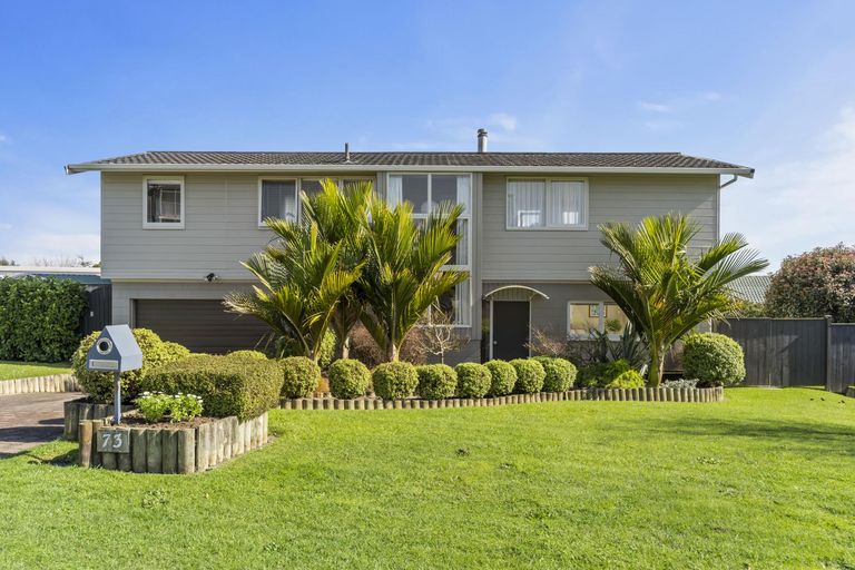 Photo of property in 73 O'halloran Road, Howick, Auckland, 2014