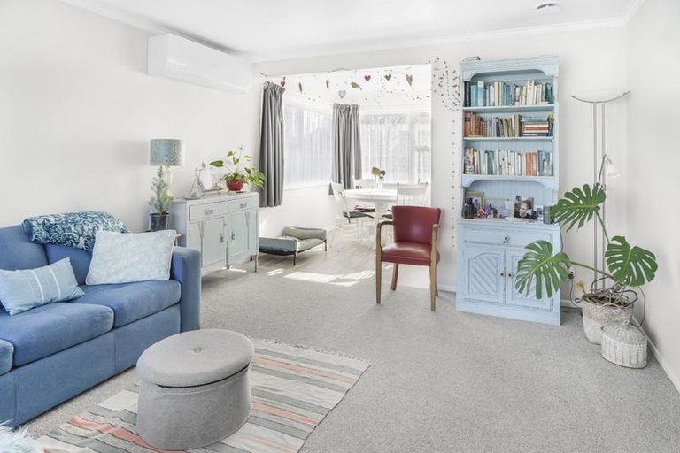 Photo of property in 12 Cecil Street, St Andrews, Hamilton, 3200