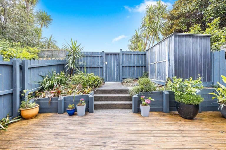 Photo of property in 63 Rakich Place, Henderson, Auckland, 0612