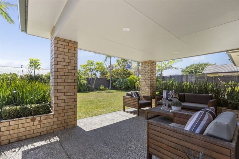 Photo of property in 25 Pine Harbour Parade, Beachlands, Auckland, 2018