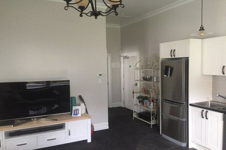 Photo of property in 15 Portland Crescent, Thorndon, Wellington, 6011