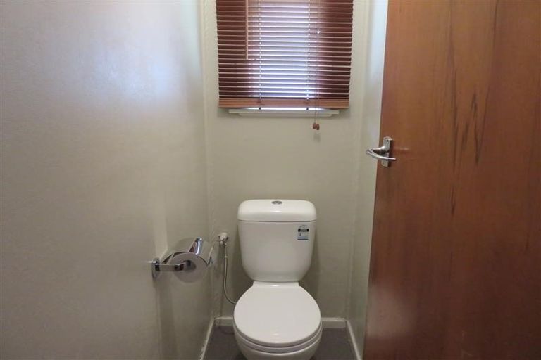 Photo of property in 17 Oreil Avenue, West Harbour, Auckland, 0618