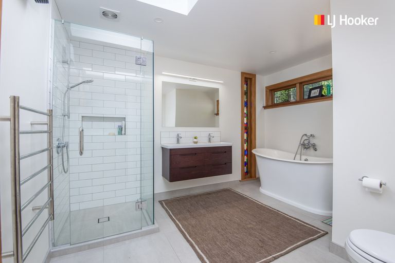 Photo of property in 28 Garfield Avenue, Roslyn, Dunedin, 9010