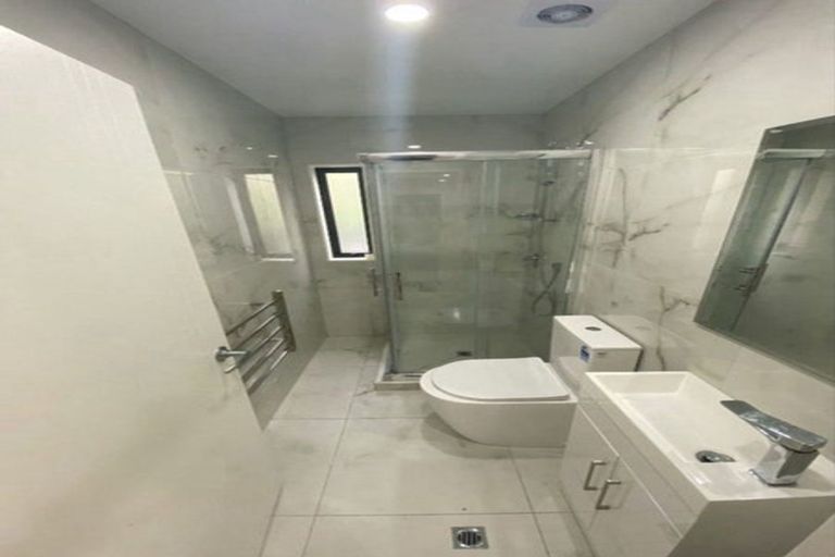 Photo of property in 122d Cargill Street, Papakura, 2110