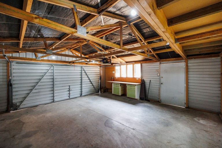 Photo of property in 996 Tremaine Avenue, Roslyn, Palmerston North, 4414