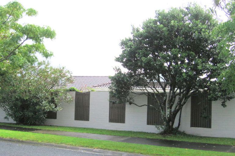 Photo of property in 3 Aries Place, Shelly Park, Auckland, 2014