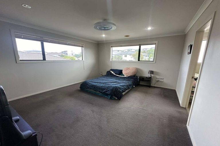 Photo of property in 89 Te Puia Drive, Aotea, Porirua, 5024