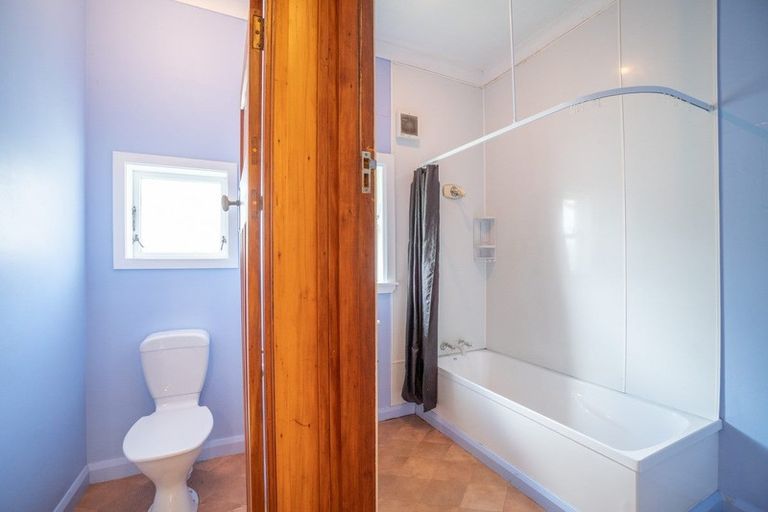 Photo of property in 19 South Street, West End, Palmerston North, 4410